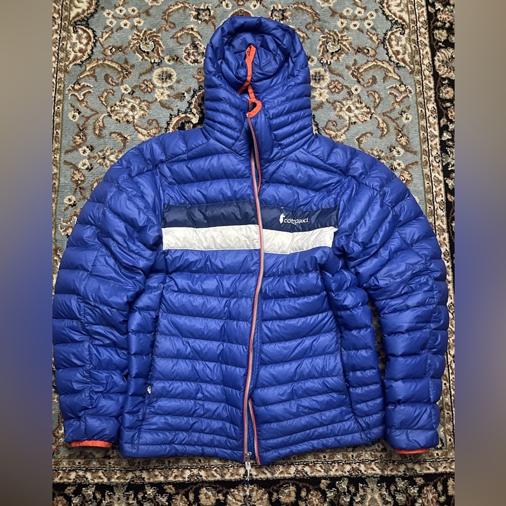 Cotopaxi Mens down hooded jacket Sz M